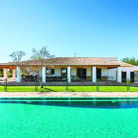 Вилла Pescadores - Stunning 7 Bedroom Private Pool With Child Safety Fence Few Minutes Drive