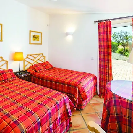 Villa Pescadores - Stunning 7 Bedroom Private Pool With Child Safety Fence Few Minutes Drive Lagoa (Algarve)