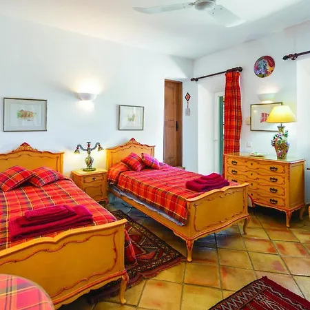 Pescadores - Stunning 7 Bedroom Private Pool With Child Safety Fence Few Minutes Drive